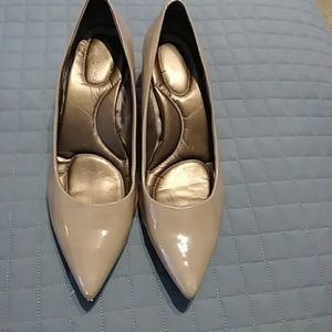 Bandolino Flexible Shoes